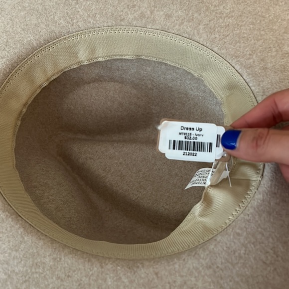 Fall hat - Picture 2 of 2